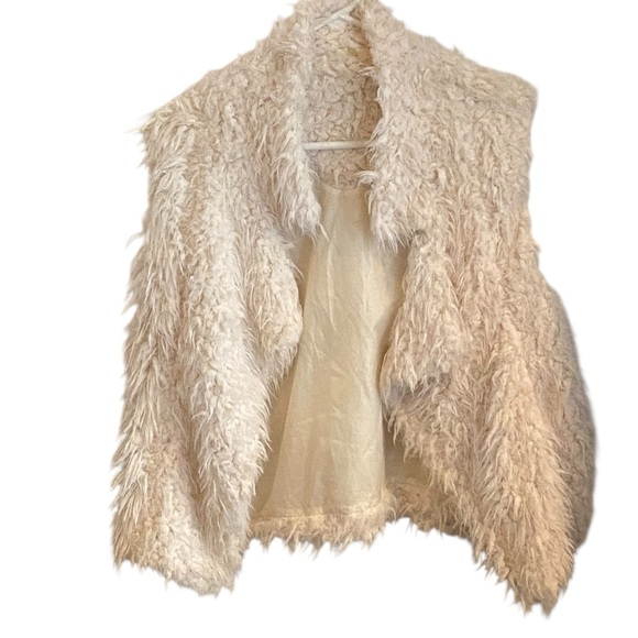 Self E Jackets & Blazers - Self E White Faux Fur Sherpa Vest Boho Glam Mob Wife Cabincore Fall Winter